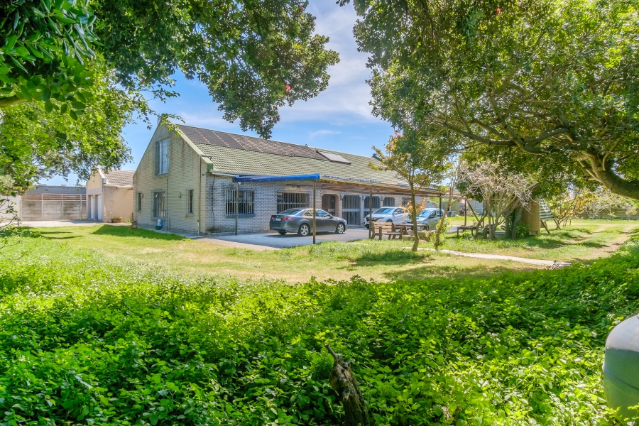 11 Bedroom Property for Sale in Wetton Western Cape